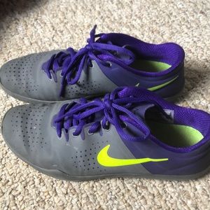 woman’s nike shoes